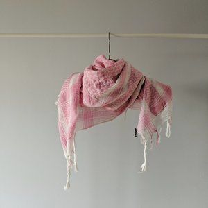 Aritzia TNA blanket scarf